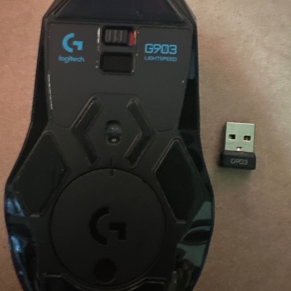 Logitech g903 light speed gaming mouse - Picture 2 of 3